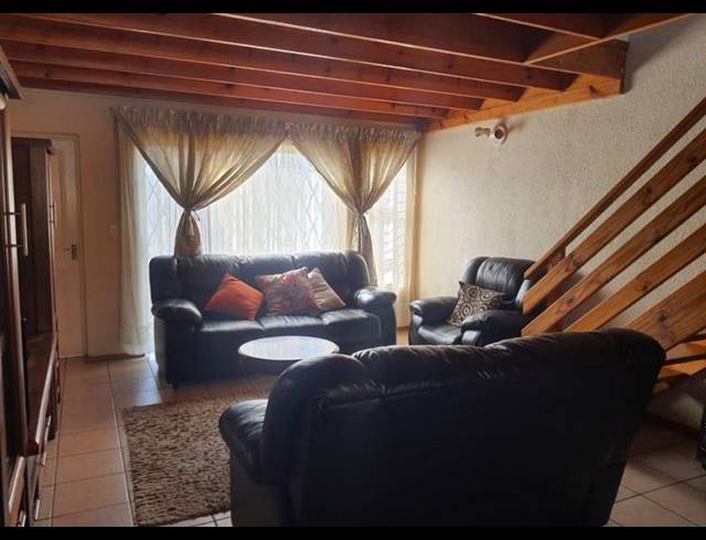 4 BEDROOM PROPERTY TO RENT IN POMONA